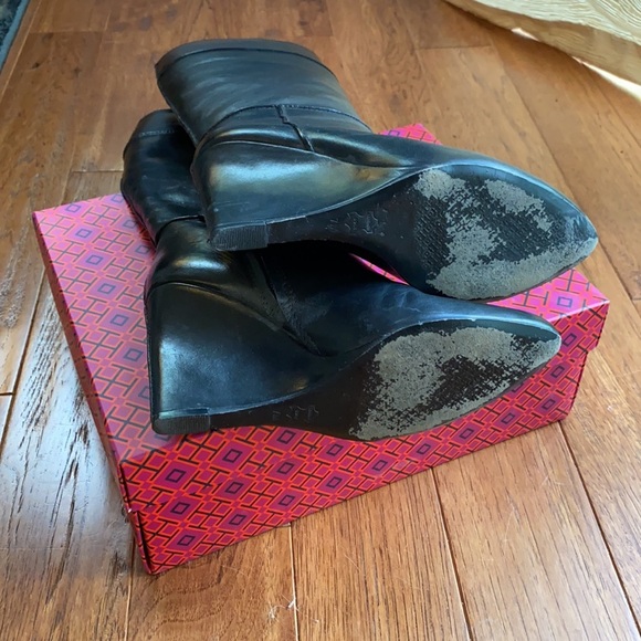 Tory Burch Linnett Wedge Boot - Picture 4 of 6